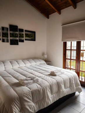 Hermosa casa a pasos de bodegas